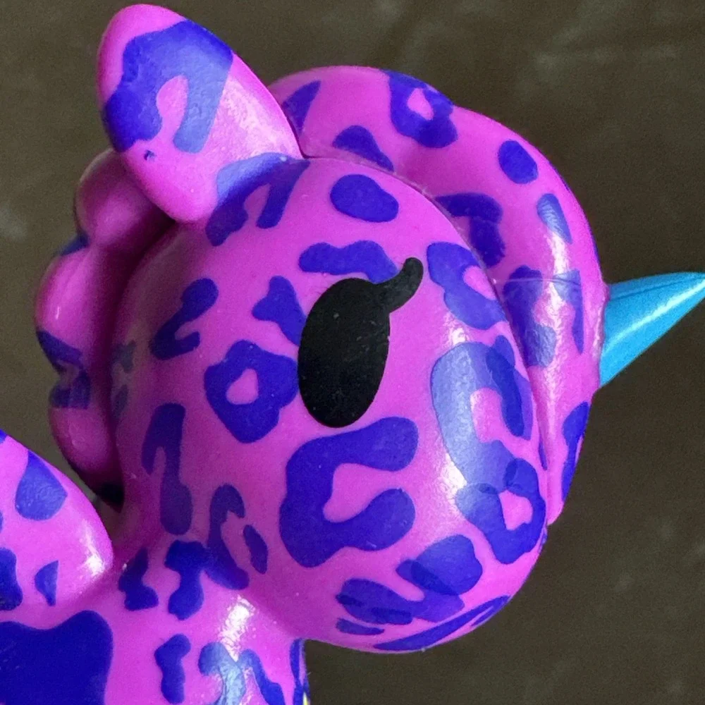 Leora Unicorno figure Neon Star by tokidoki collection‎ 2 in Rare Purple Cheetah